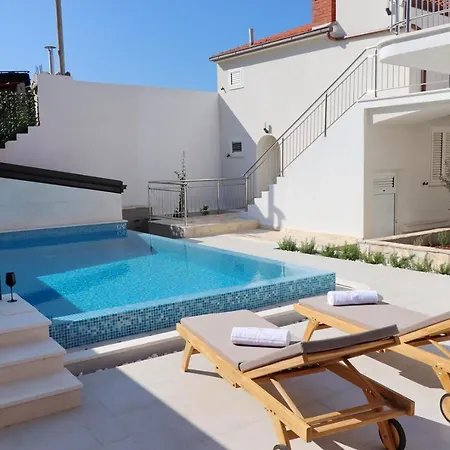 别墅 Seafront Green, Private Heated Pool, Bbq, Beachfront *